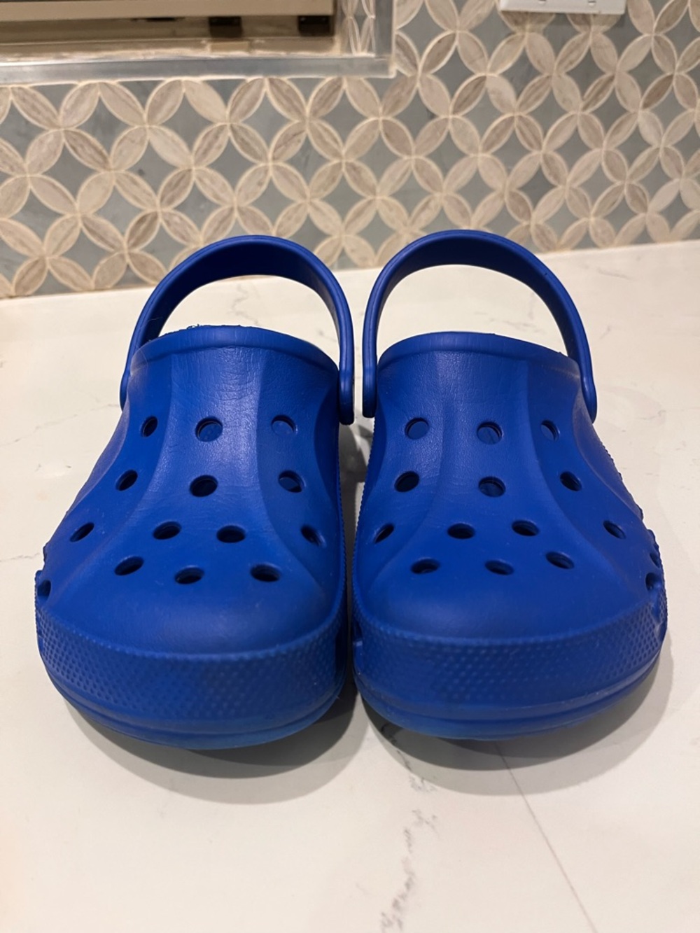Crocs Baya Classic Clogs in Bright Blue Women's Size 8 - Picture 4 of 11